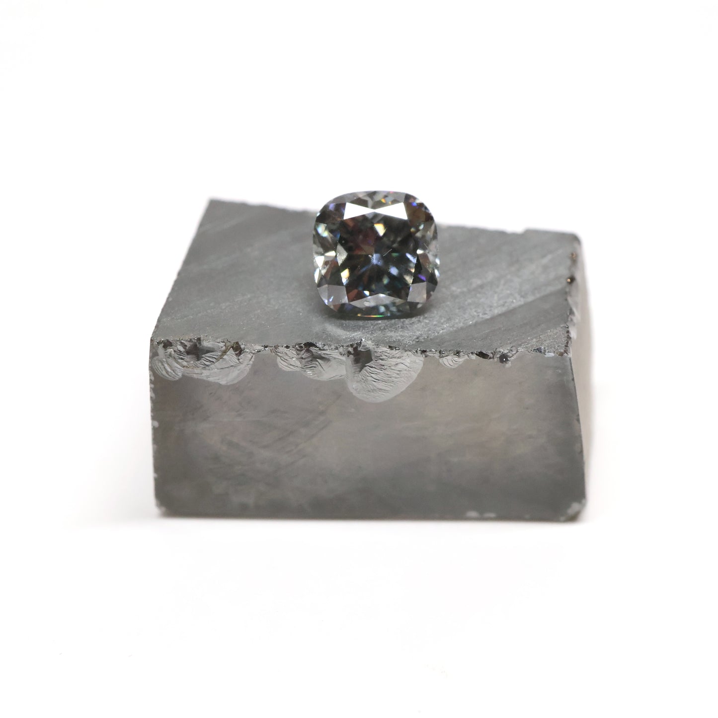 Grey Moissanite - Grade A - Faceting Rough