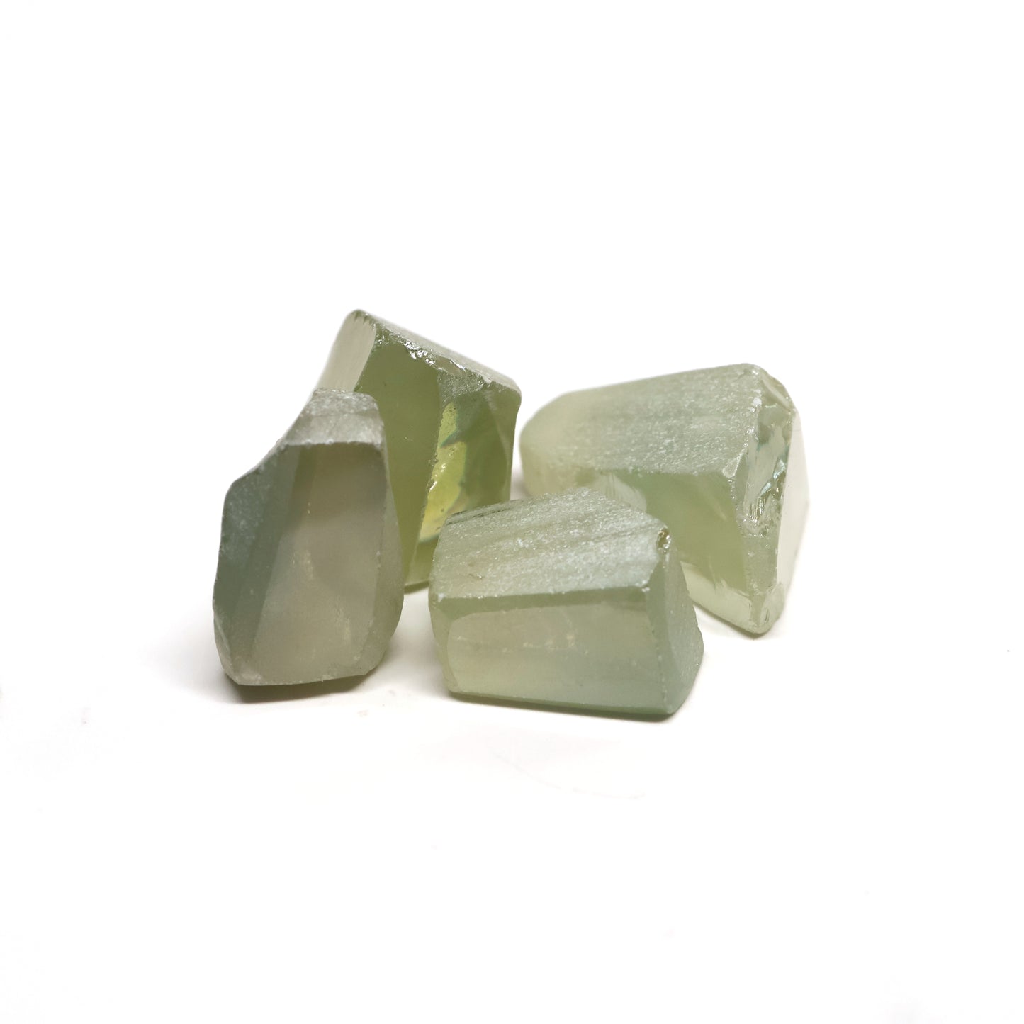 Green Synthetic Rutile Grade A - Faceting Rough