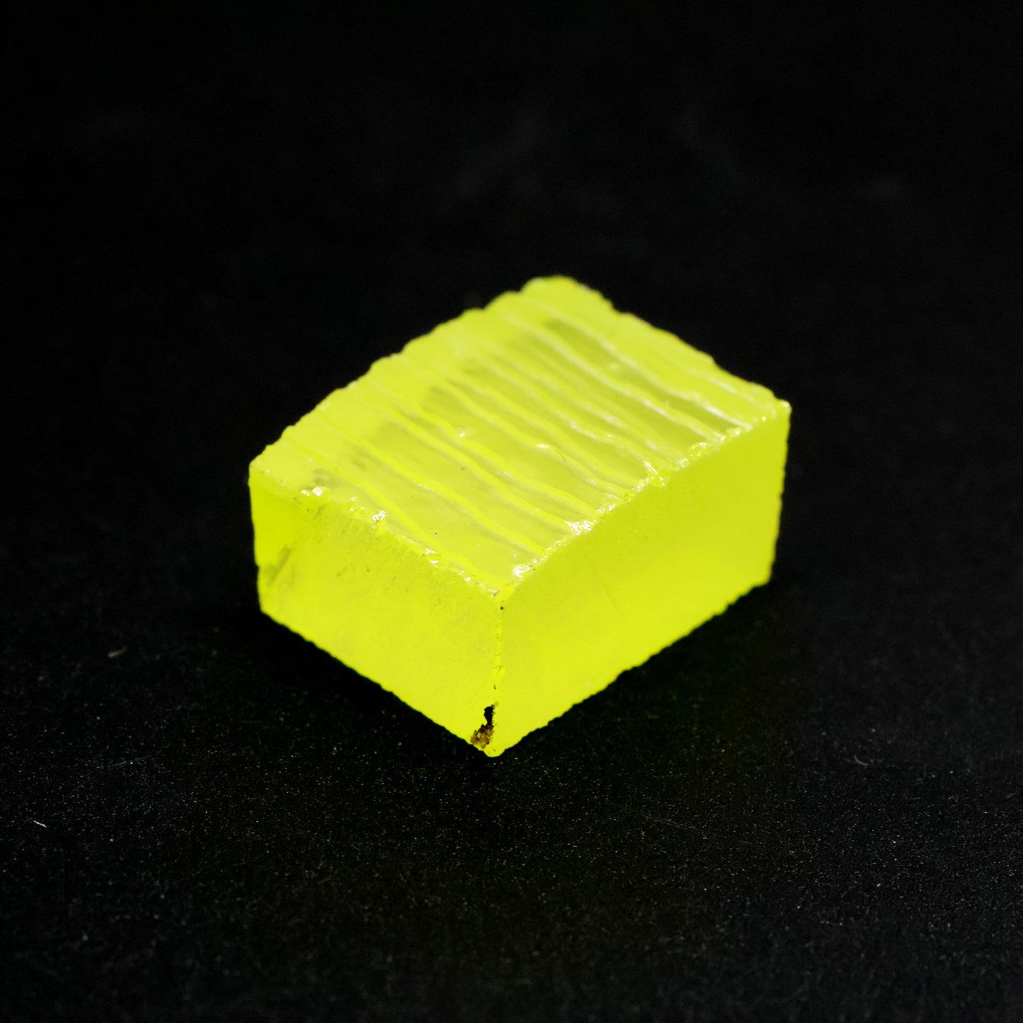 GAGG Lumogarnet Rough β Neon Yellow Fluorescent Crystal with Afterglow