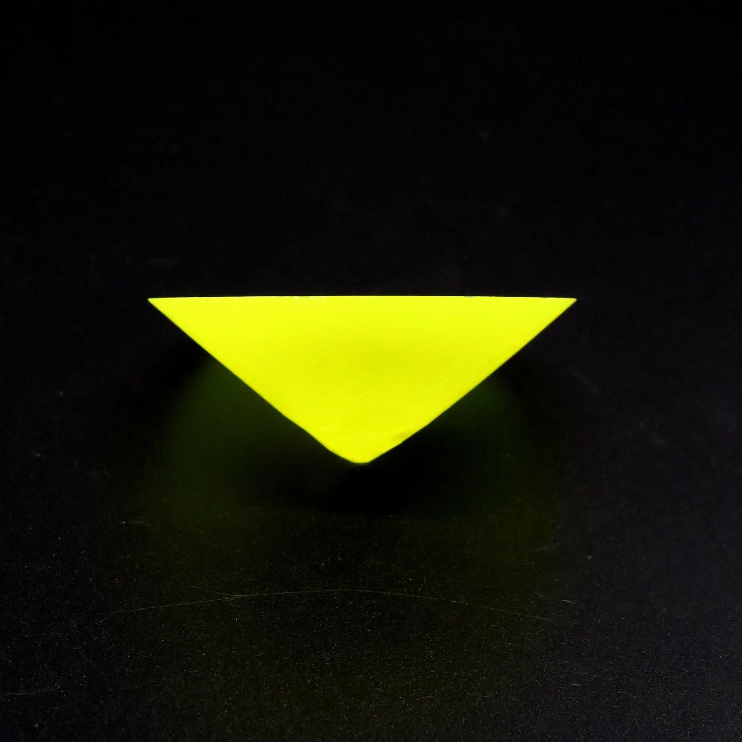 GAGG Lumogarnet Rough β Neon Yellow Fluorescent Crystal with Afterglow