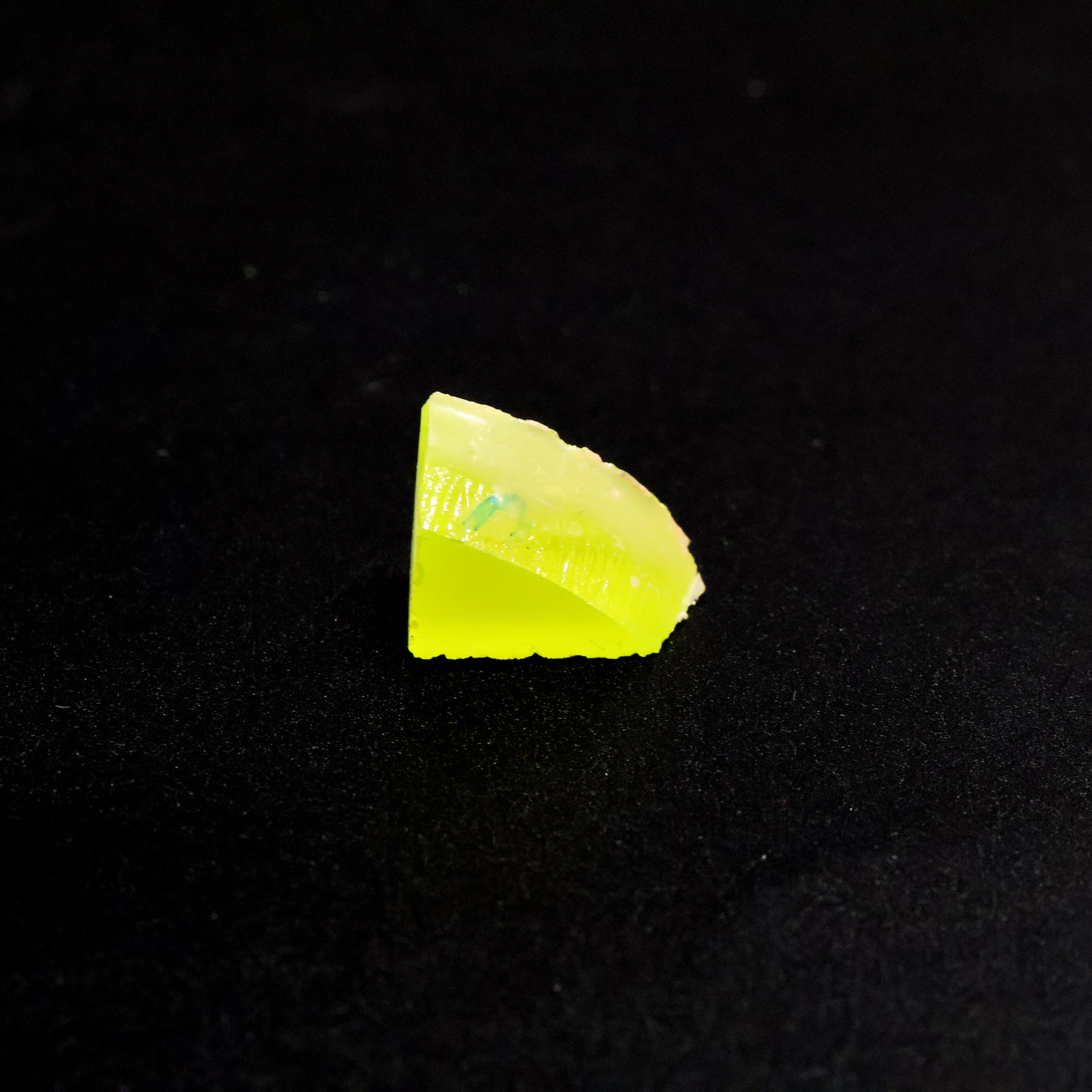 GAGG Lumogarnet Rough β Neon Yellow Fluorescent Crystal with Afterglow