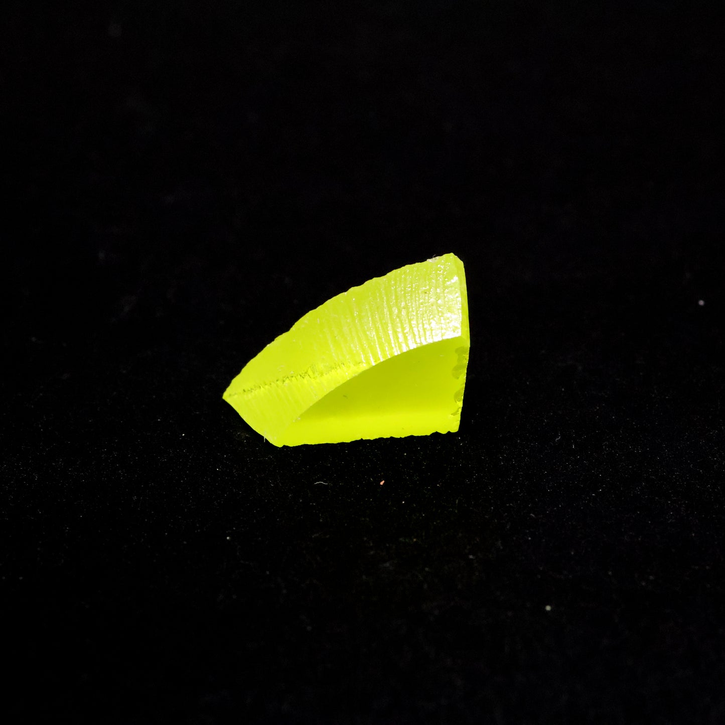 GAGG Lumogarnet Rough β Neon Yellow Fluorescent Crystal with Afterglow