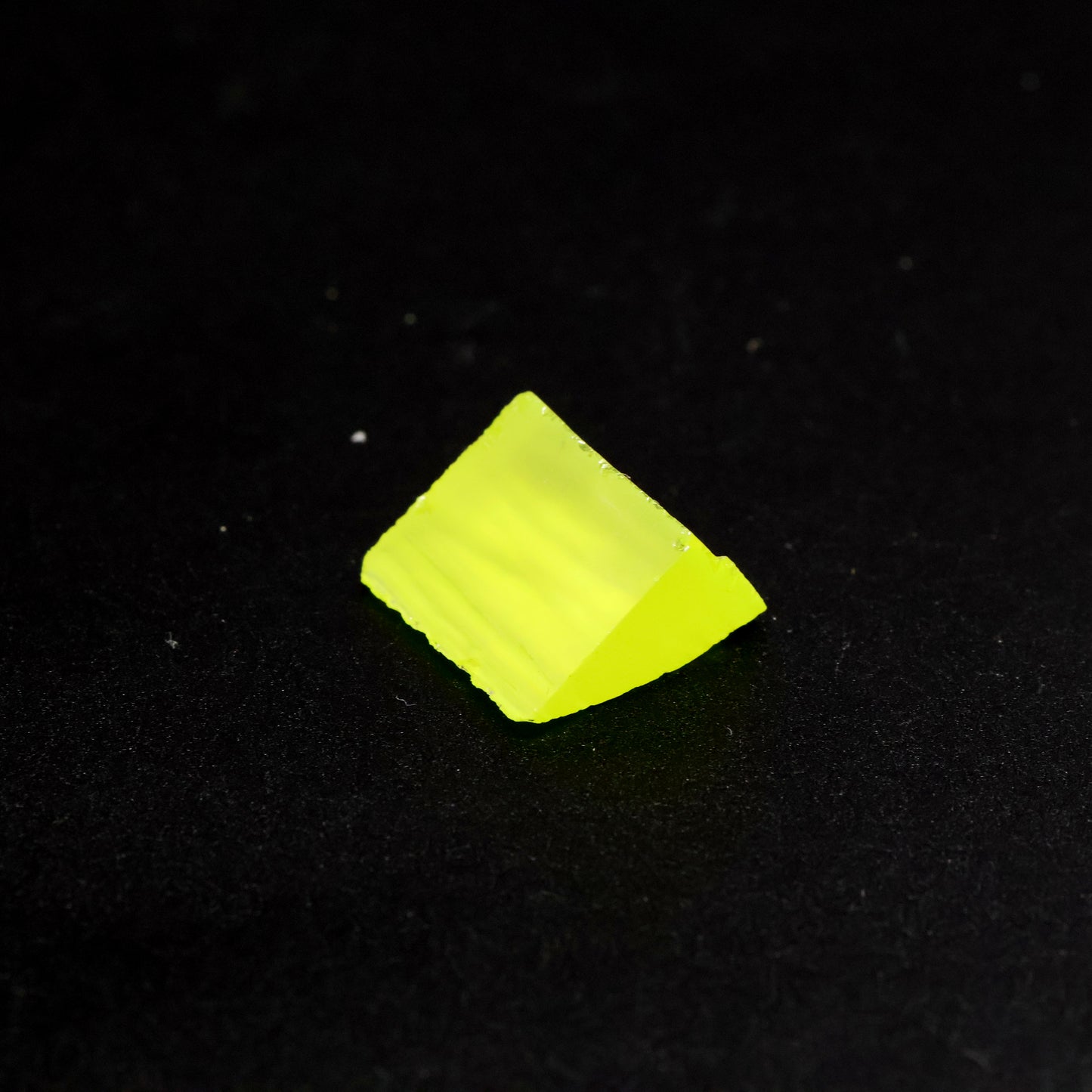 GAGG Lumogarnet Rough β Neon Yellow Fluorescent Crystal with Afterglow