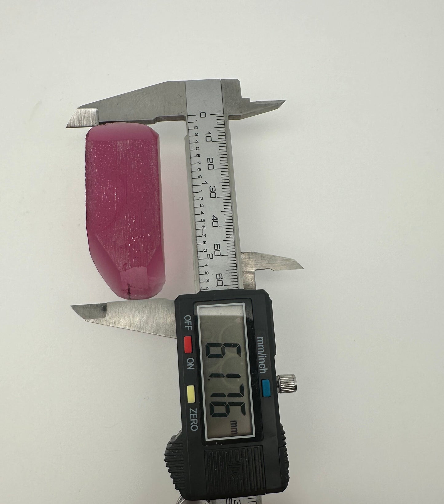 Purple Beryl (Bixbite) - 88.8 Carats - Grade A - Faceting Rough for Gem Cutting