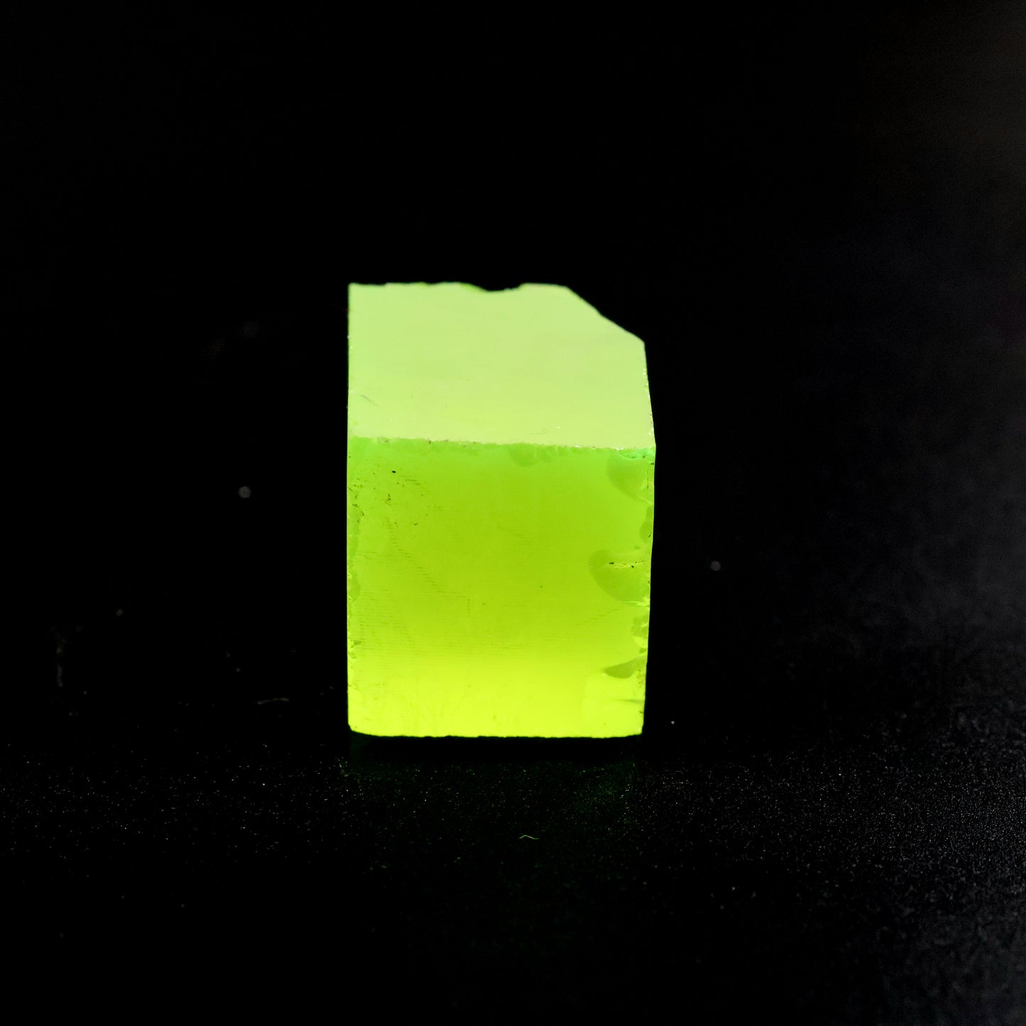 Lab-Grown LuAG Garnet – Intense UV Reactive Gemstone Rough