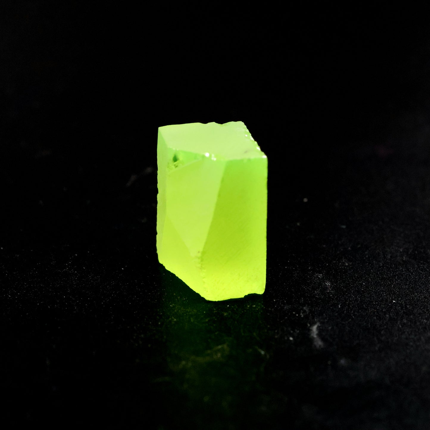 Lab-Grown LuAG Garnet – Intense UV Reactive Gemstone Rough