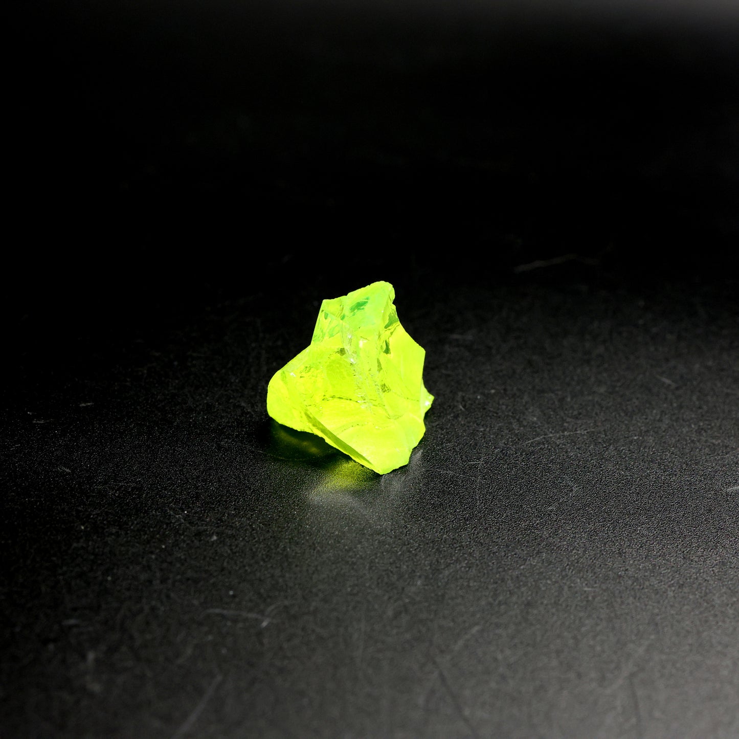 Lutetium Aluminum Garnet (LuAG) - Faceting Rough