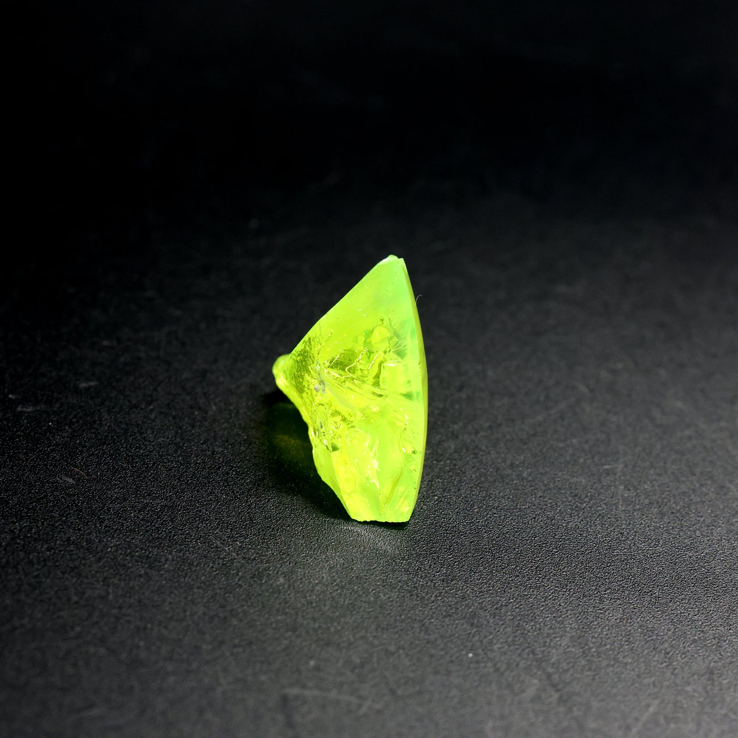 Lutetium Aluminum Garnet (LuAG) - Faceting Rough
