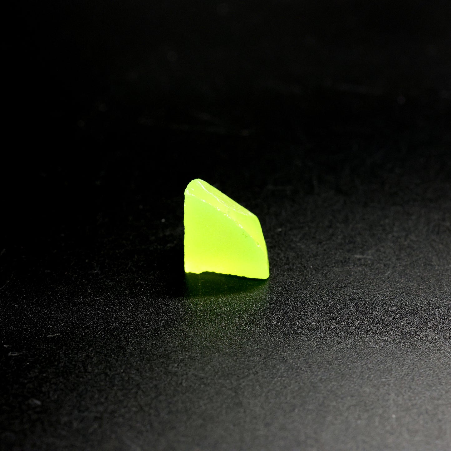 Lutetium Aluminum Garnet (LuAG) - Faceting Rough