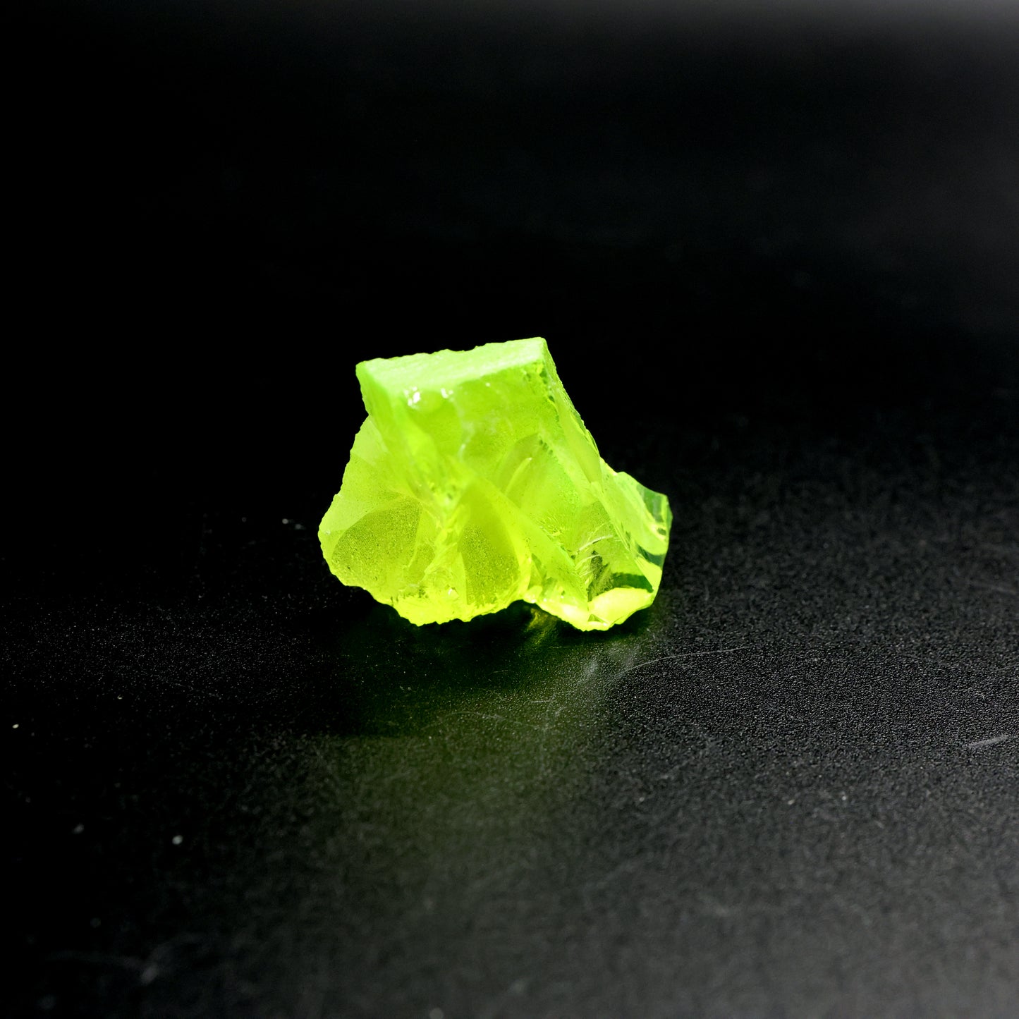 Lutetium Aluminum Garnet (LuAG) - Faceting Rough