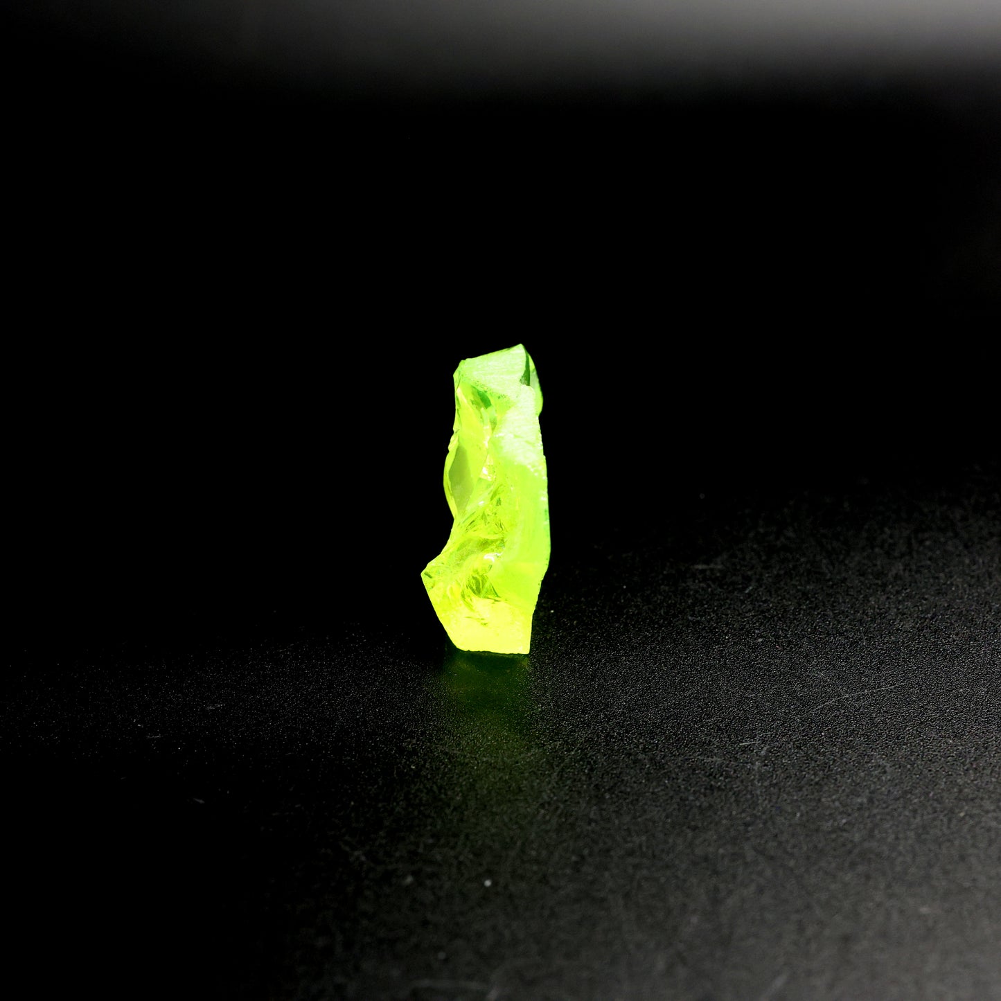 Lutetium Aluminum Garnet (LuAG) - Faceting Rough