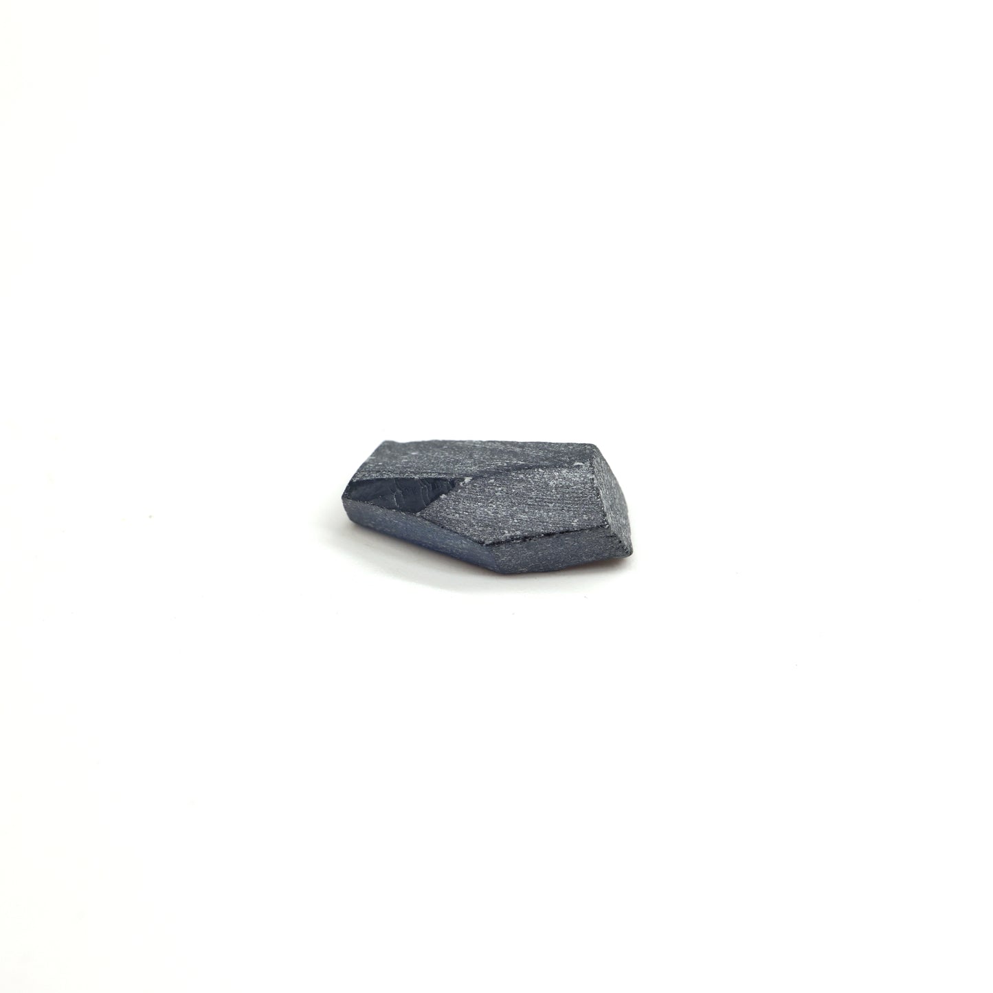 Dark Blue Synthetic Rutile Grade A - Faceting Rough