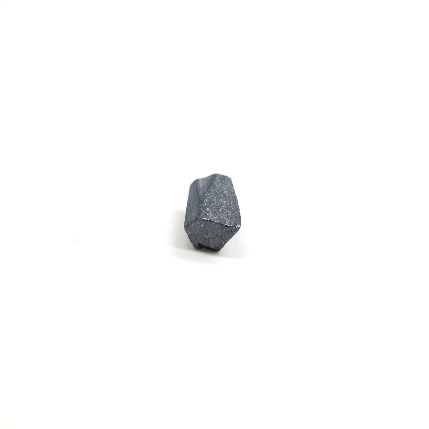 Dark Blue Synthetic Rutile Grade A - Faceting Rough