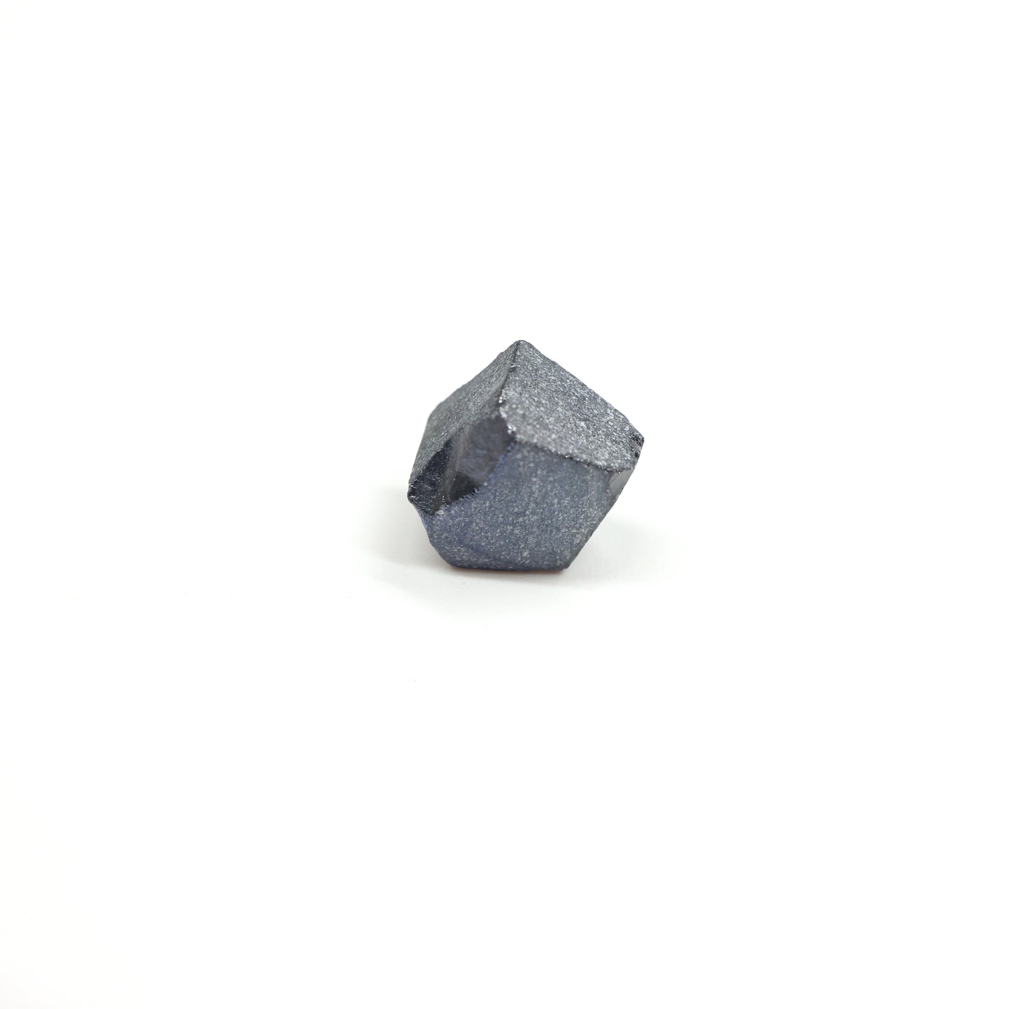 Dark Blue Synthetic Rutile Grade A - Faceting Rough