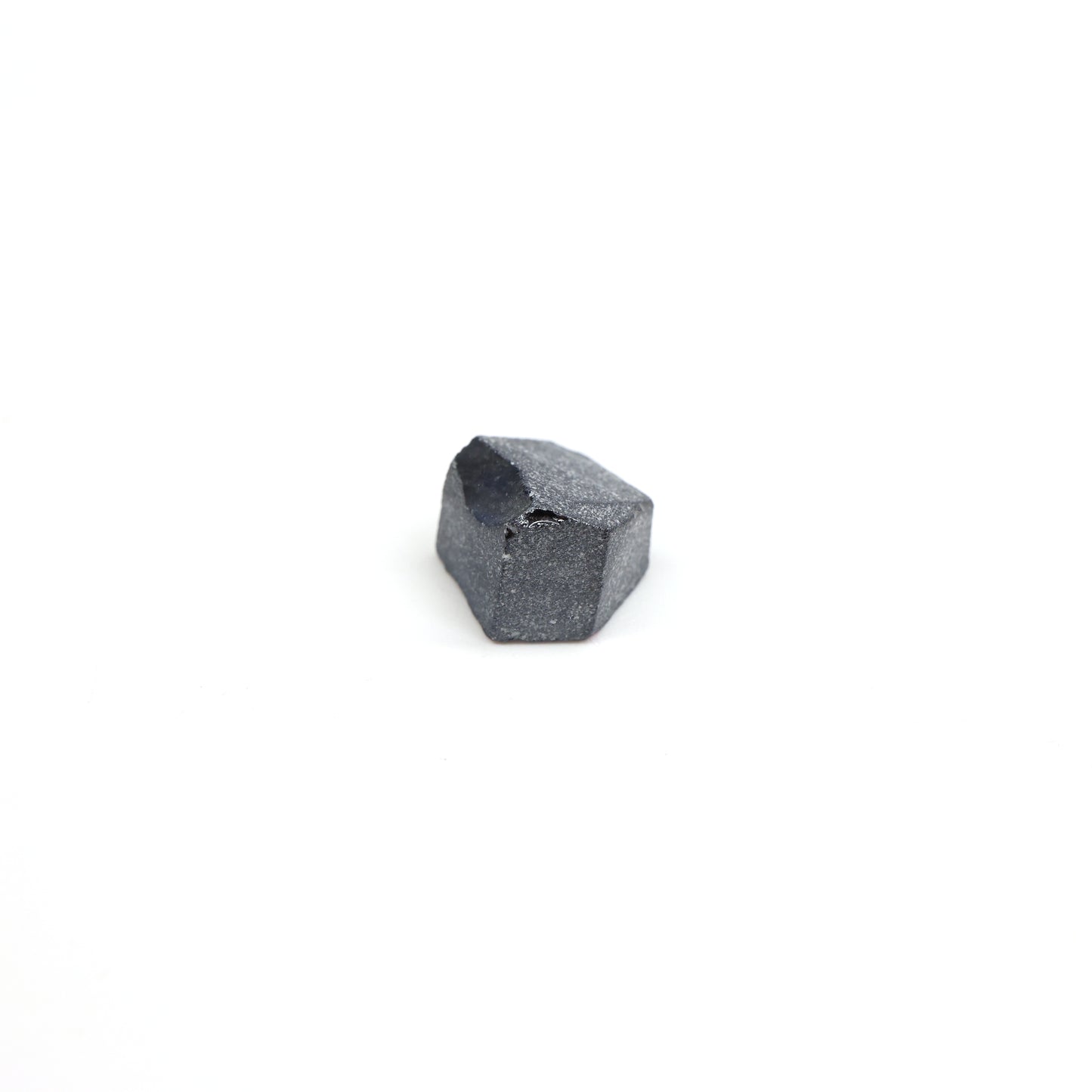 Dark Blue Synthetic Rutile Grade A - Faceting Rough