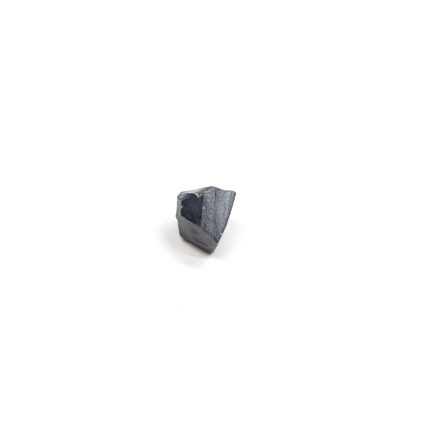 Dark Blue Synthetic Rutile Grade A - Faceting Rough