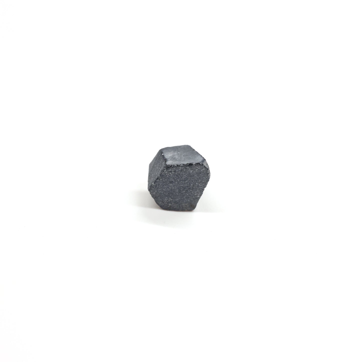 Dark Blue Synthetic Rutile Grade A - Faceting Rough