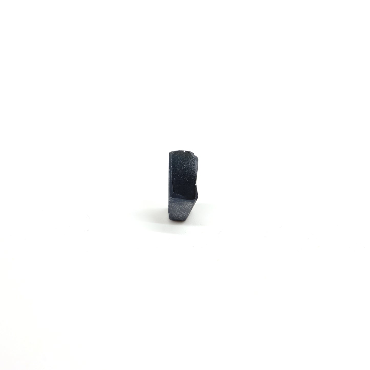Dark Blue Synthetic Rutile Grade A - Faceting Rough
