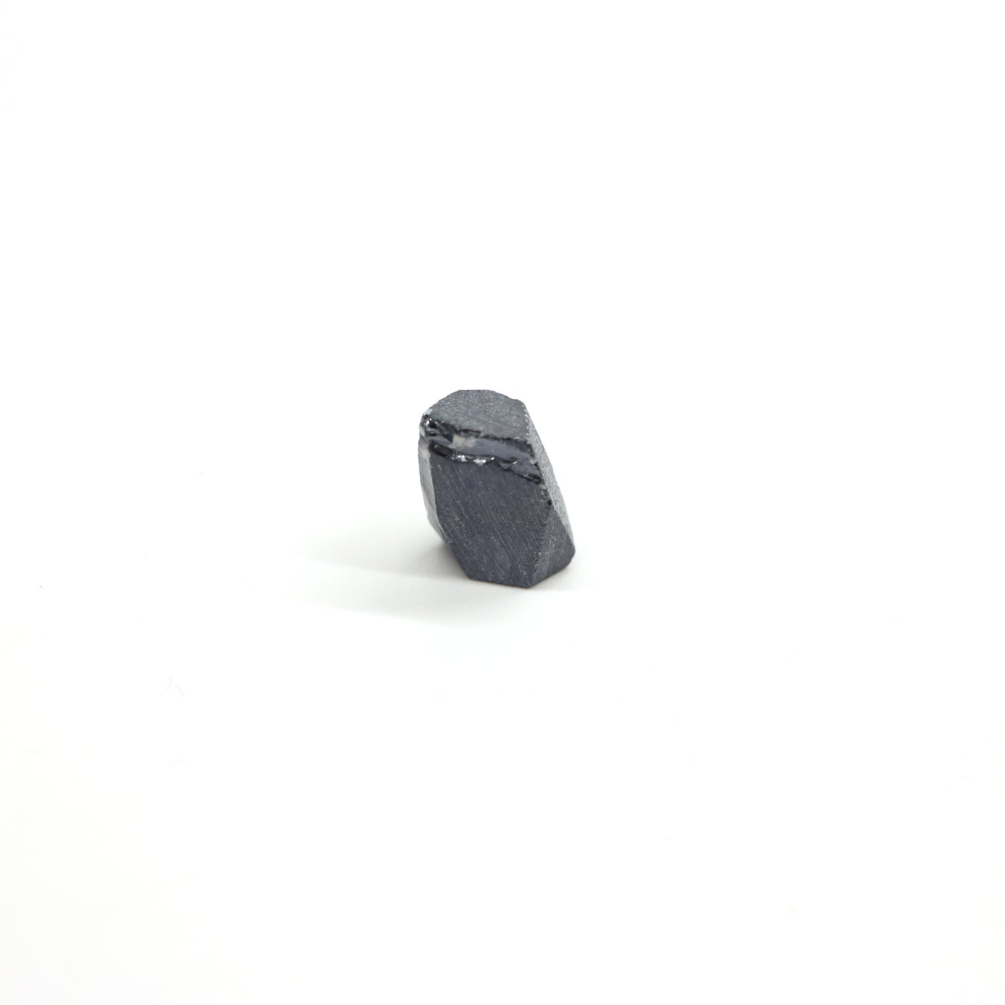 Dark Blue Synthetic Rutile Grade A - Faceting Rough