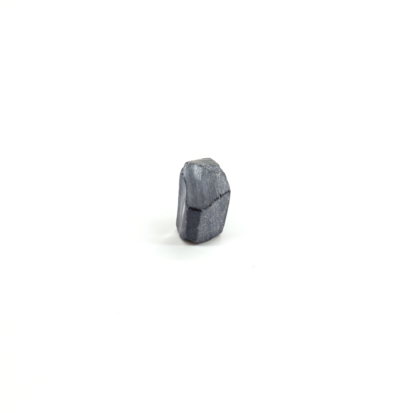 Dark Blue Synthetic Rutile Grade A - Faceting Rough