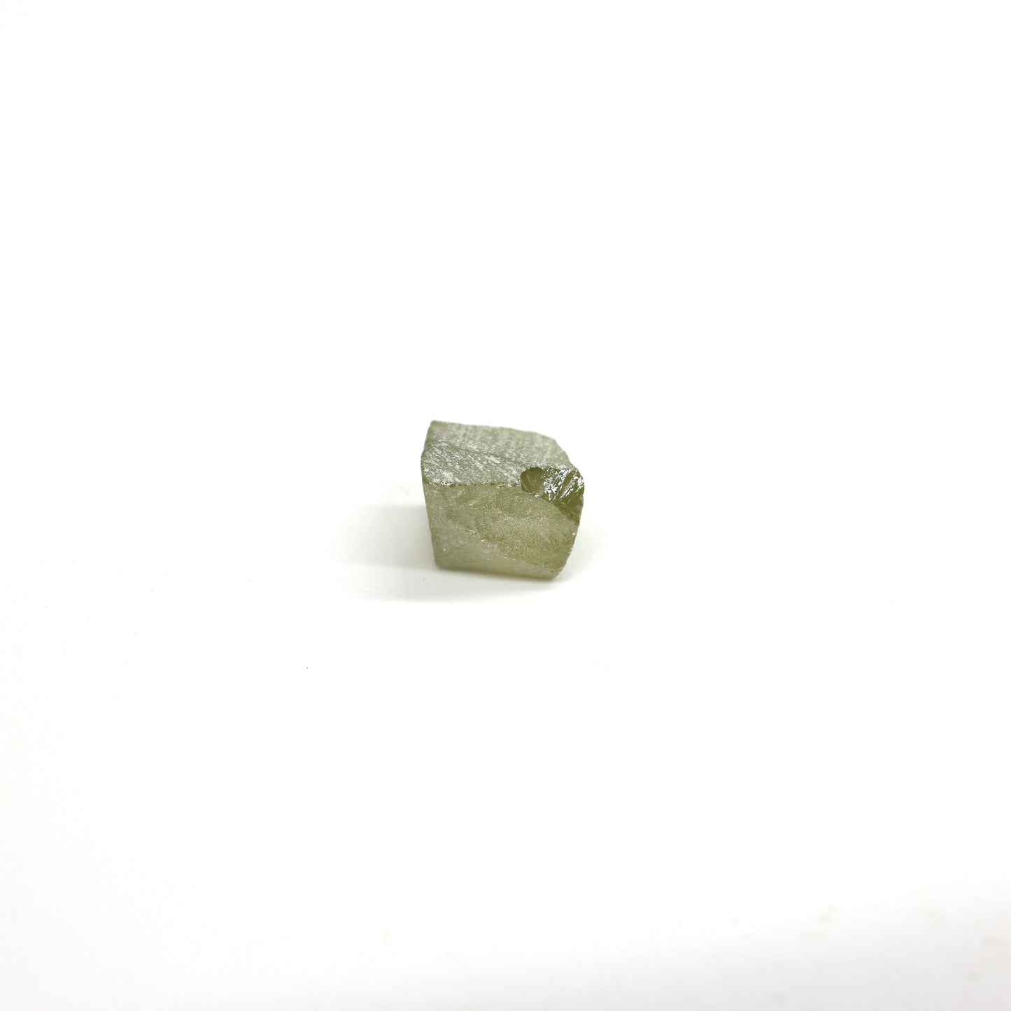 Green Synthetic Rutile Grade A - Faceting Rough