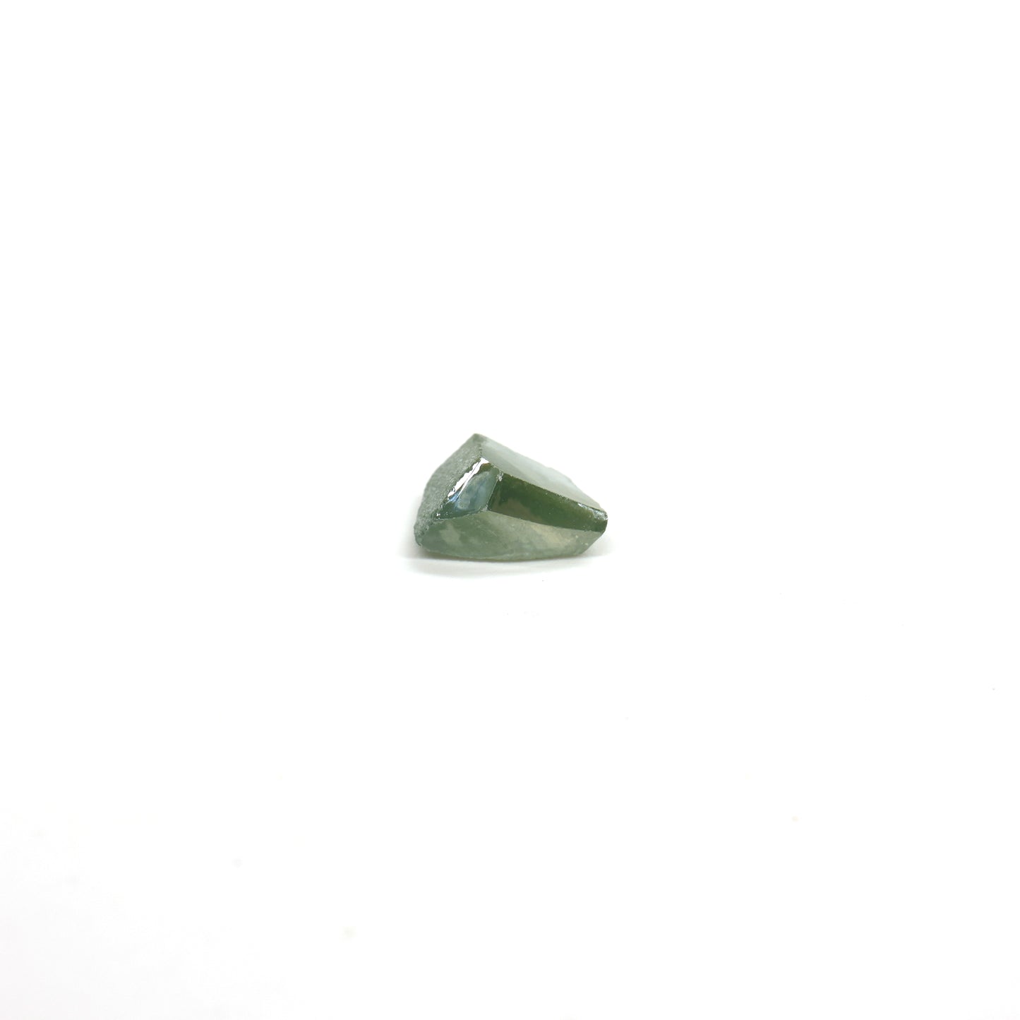Green Synthetic Rutile Grade A - Faceting Rough