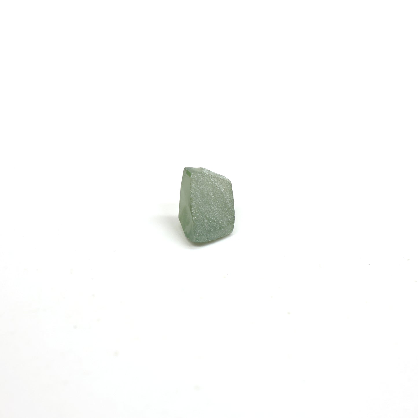 Green Synthetic Rutile Grade A - Faceting Rough