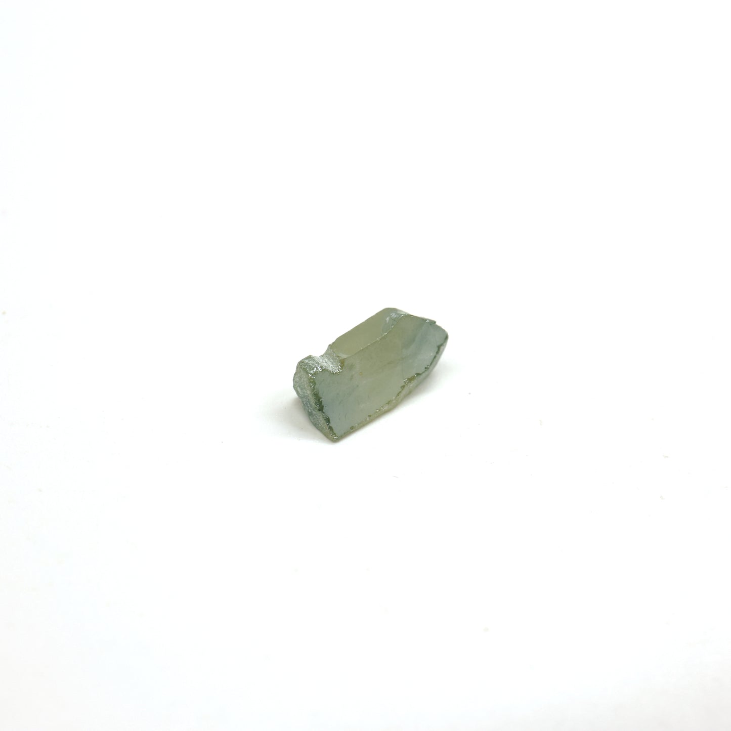 Green Synthetic Rutile Grade A - Faceting Rough