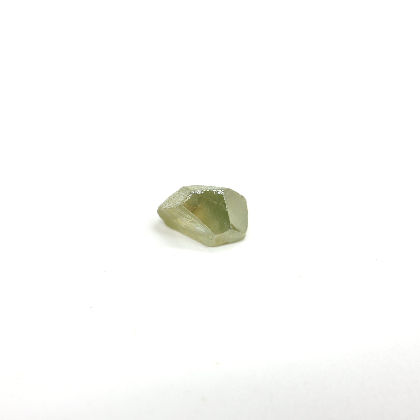 Green Synthetic Rutile Grade A - Faceting Rough