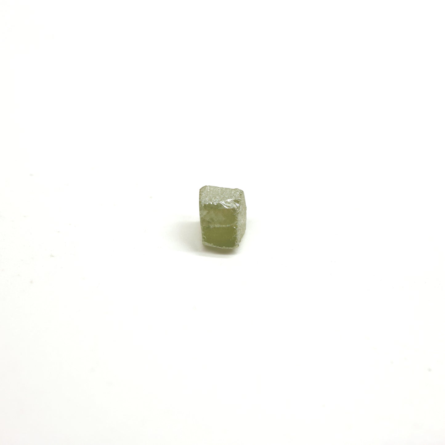 Green Synthetic Rutile Grade A - Faceting Rough