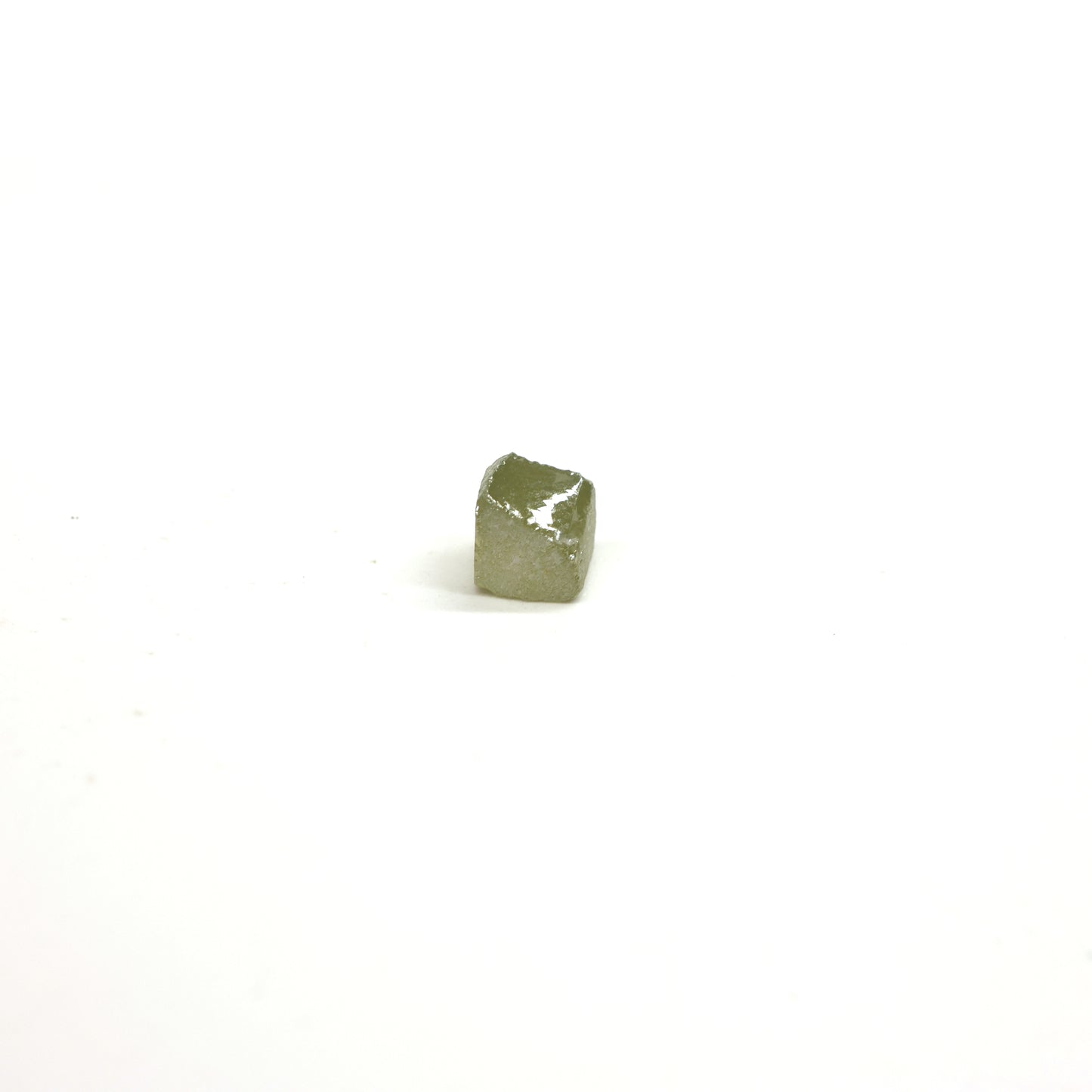 Green Synthetic Rutile Grade A - Faceting Rough