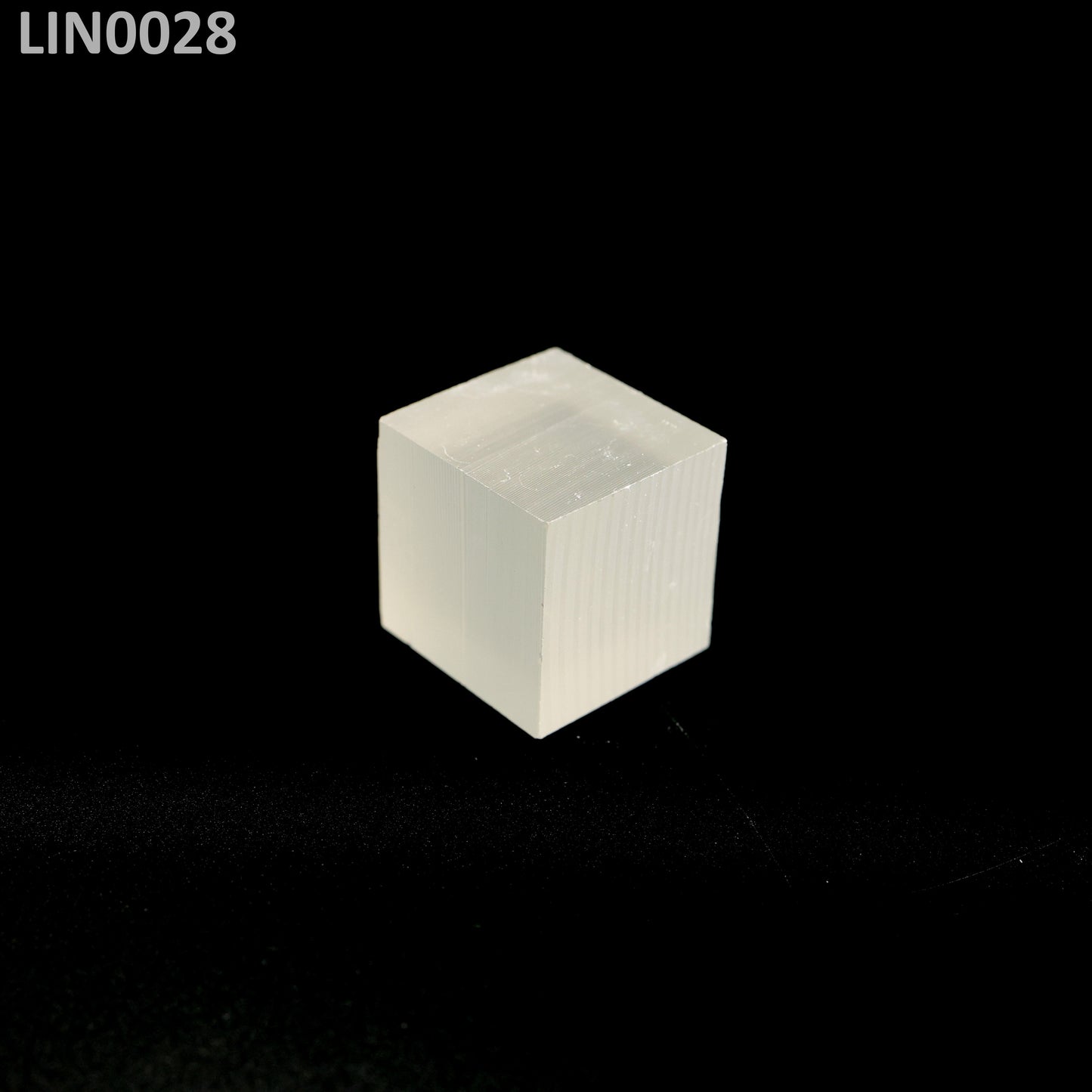 Lithium Niobate : LIN0028