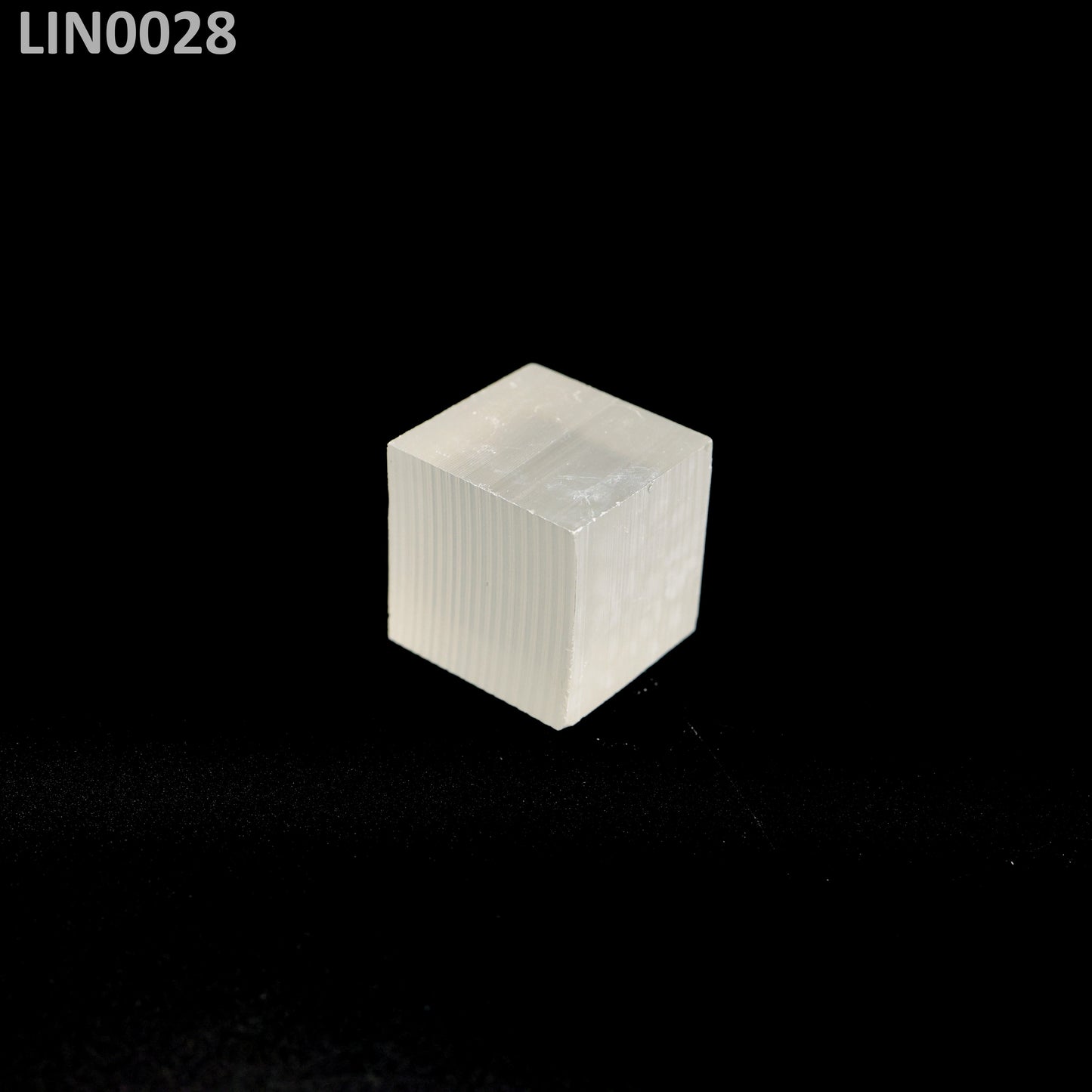 Lithium Niobate : LIN0028