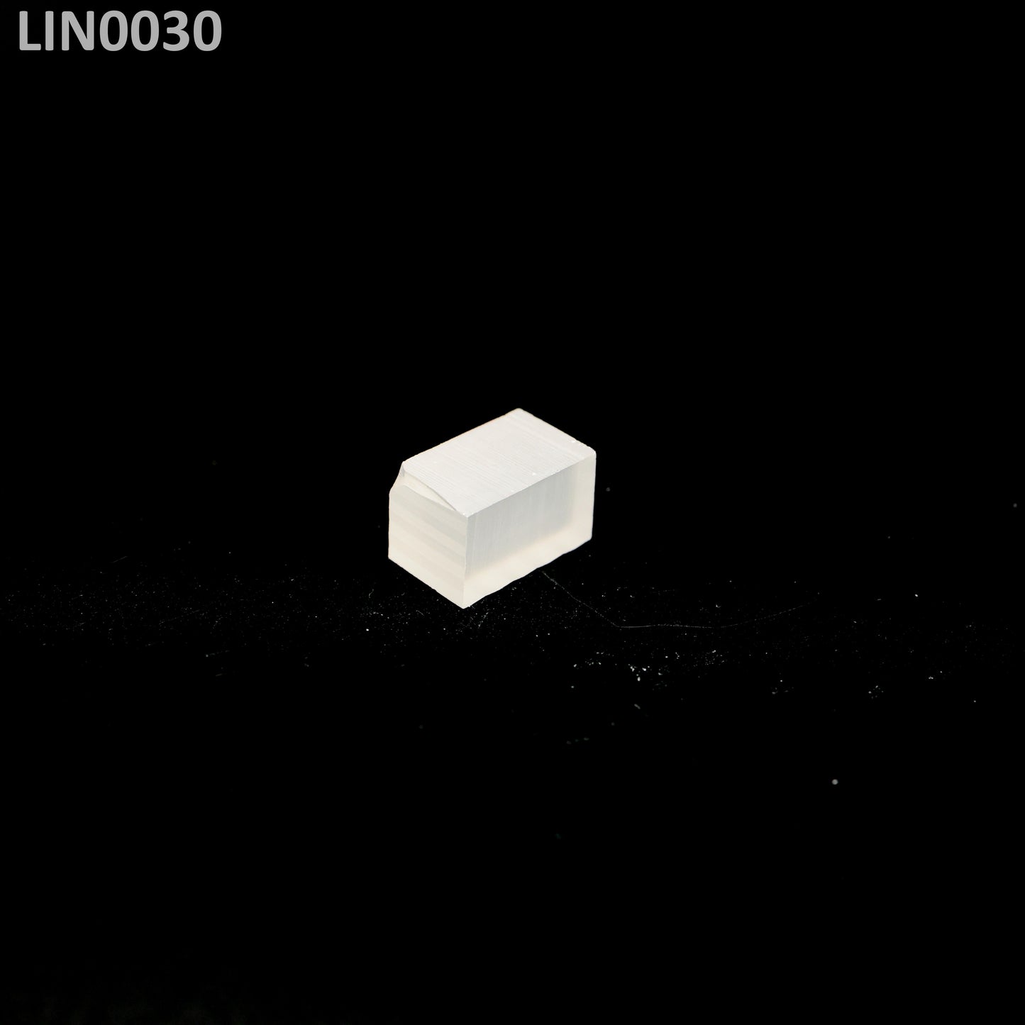 Lithium Niobate : LIN0030