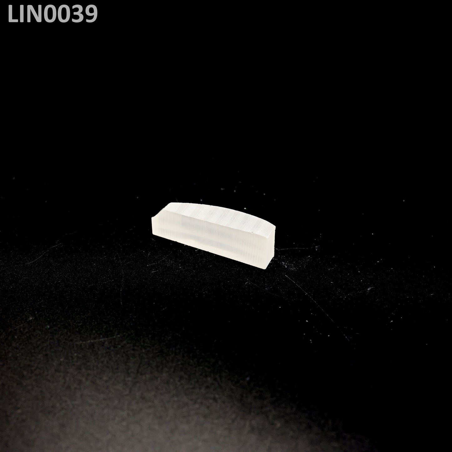 Lithium Niobate : LIN0039