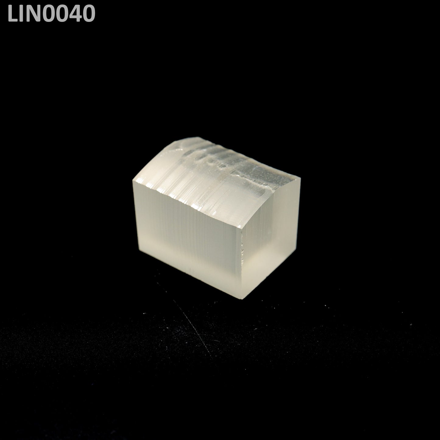 Lithium Niobate : LIN0040