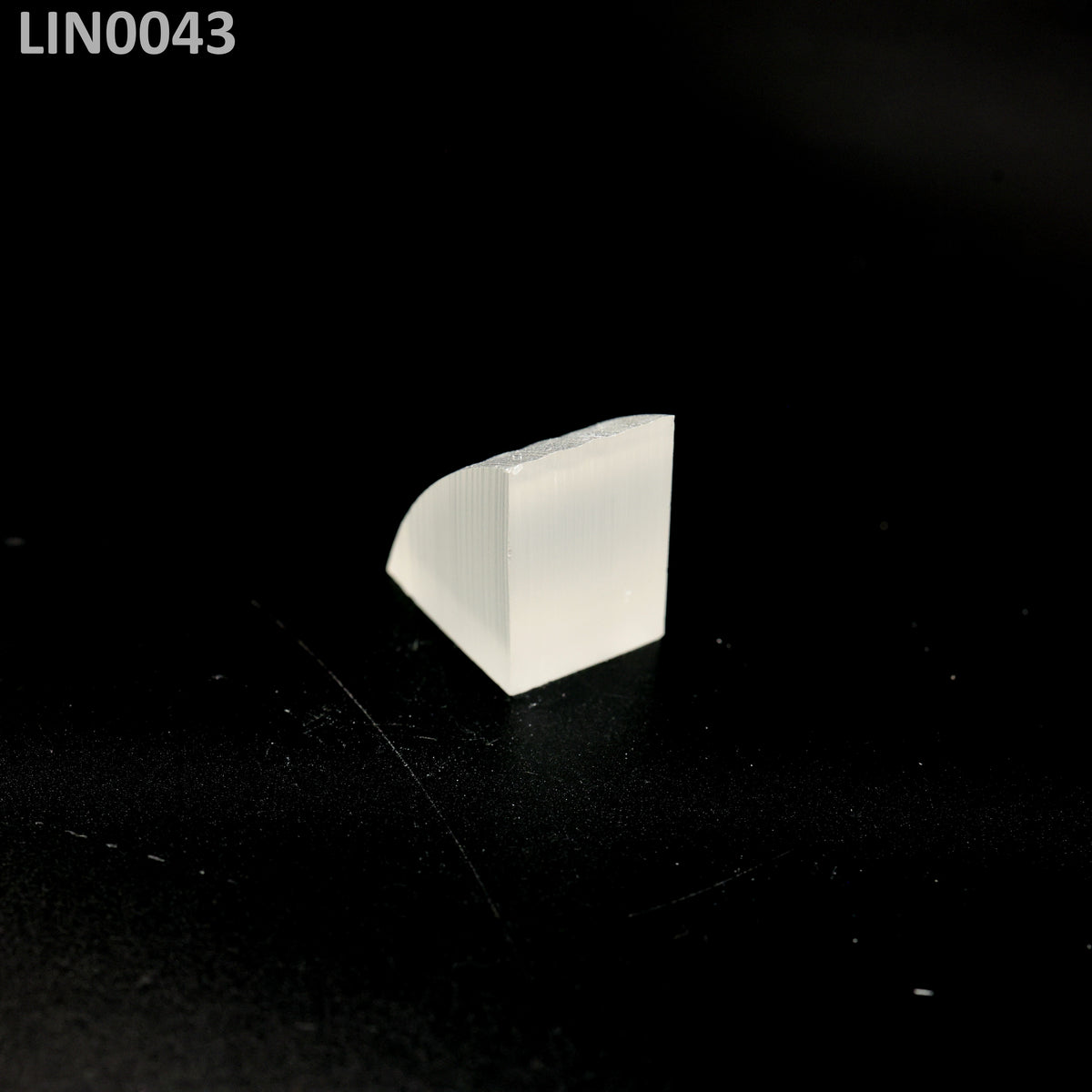 Lithium Niobate : LIN0043
