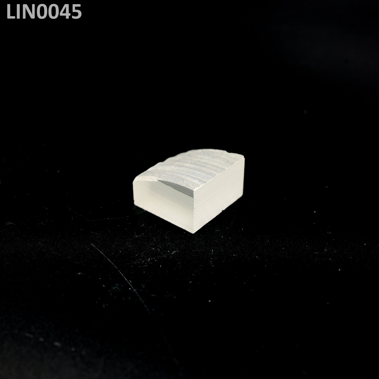 Lithium Niobate : LIN0045