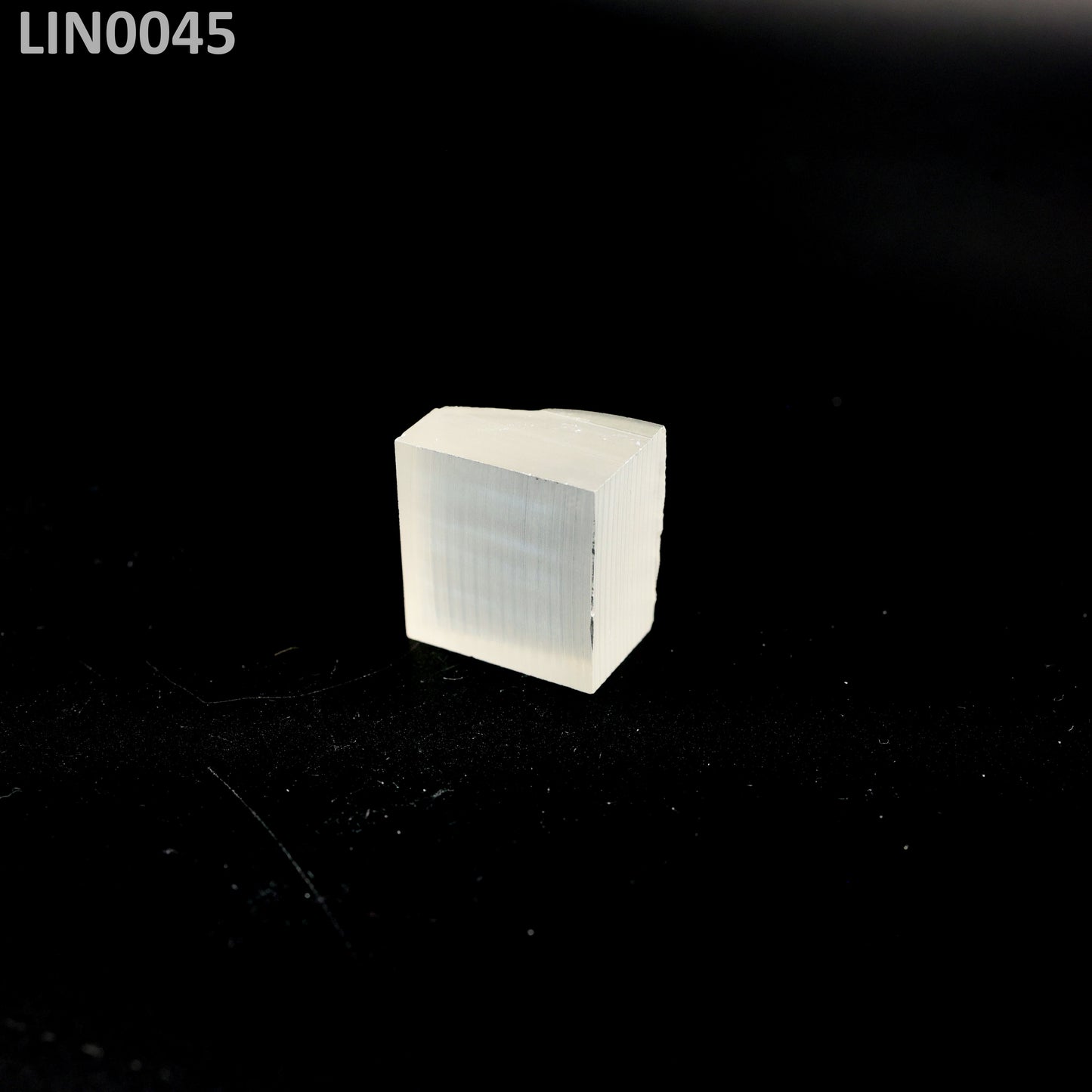 Lithium Niobate : LIN0045