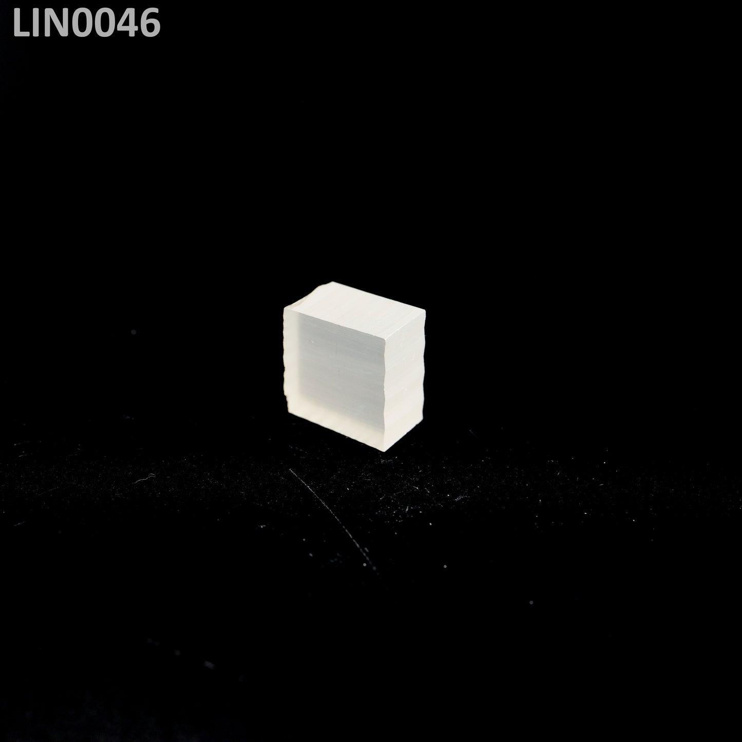 Lithium Niobate : LIN0046