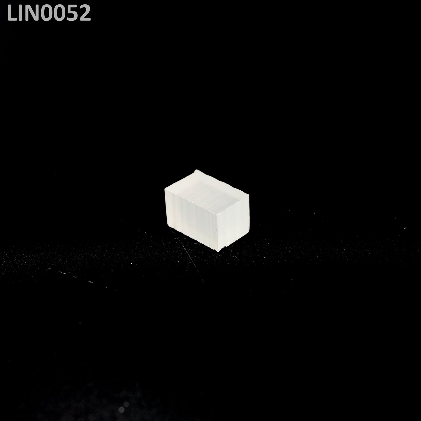 Lithium Niobate : LIN0052