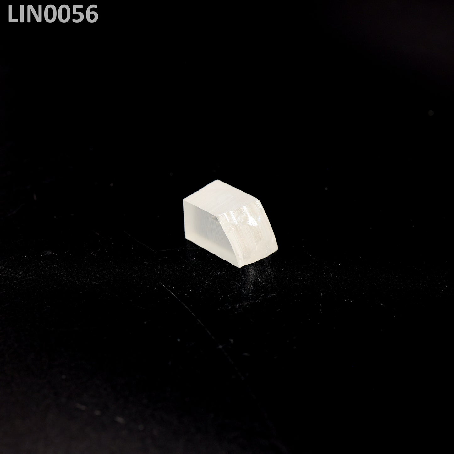 Lithium Niobate : LIN0056