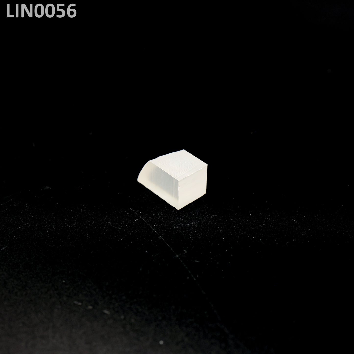 Lithium Niobate : LIN0056