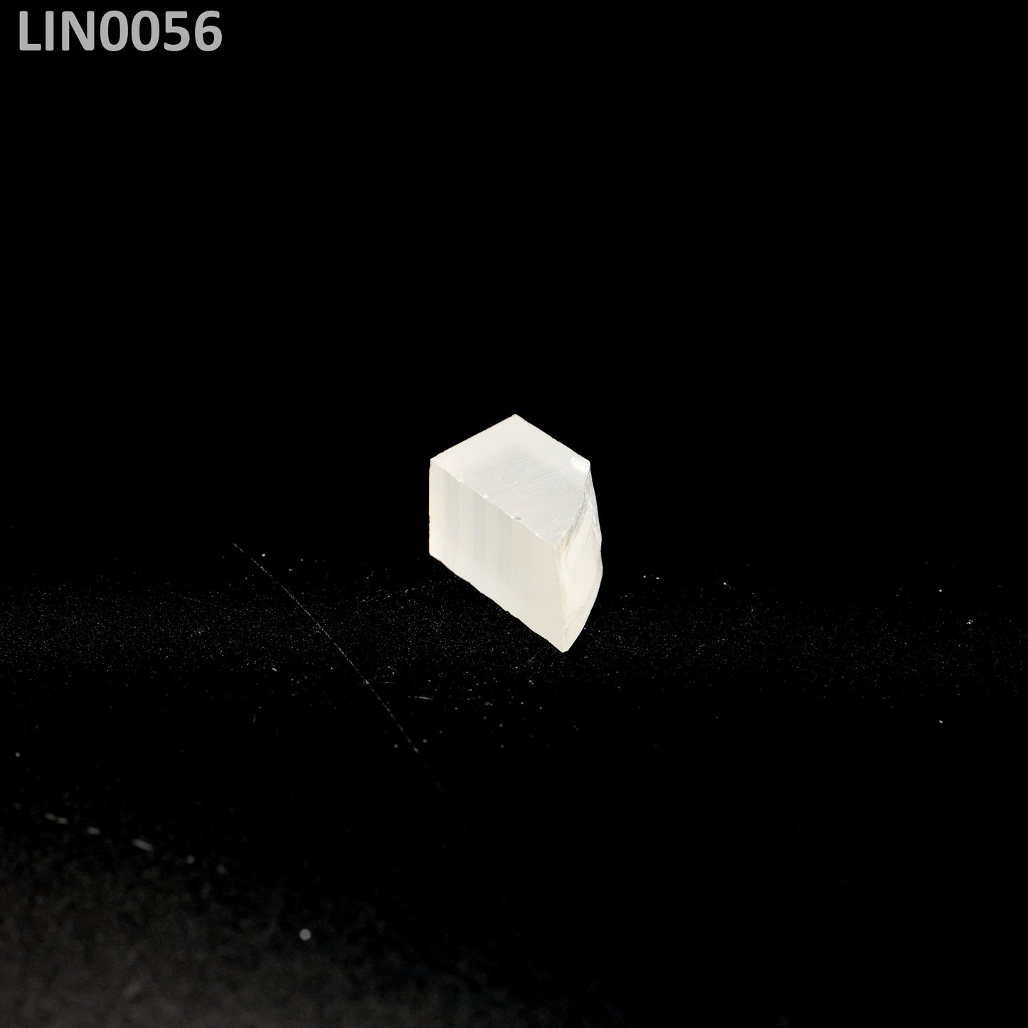 Lithium Niobate : LIN0056