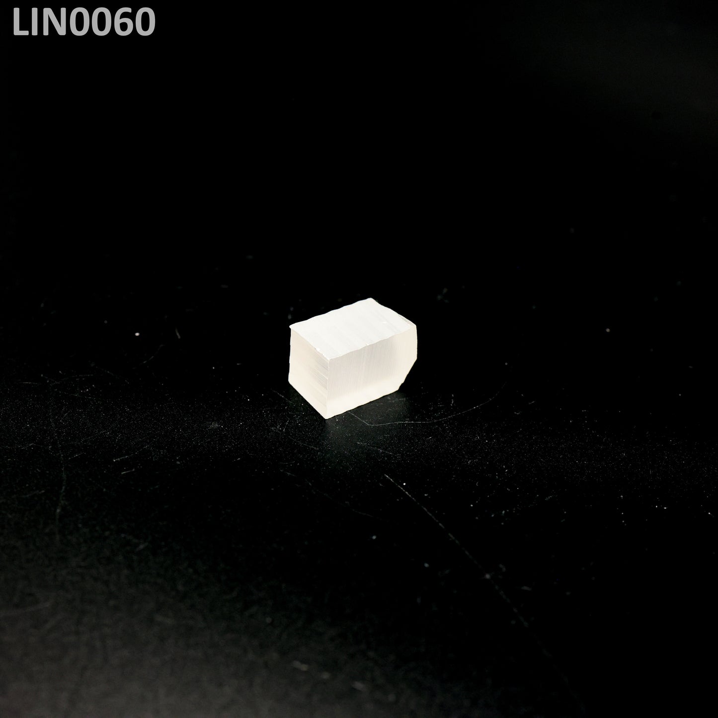 Lithium Niobate : LIN0060