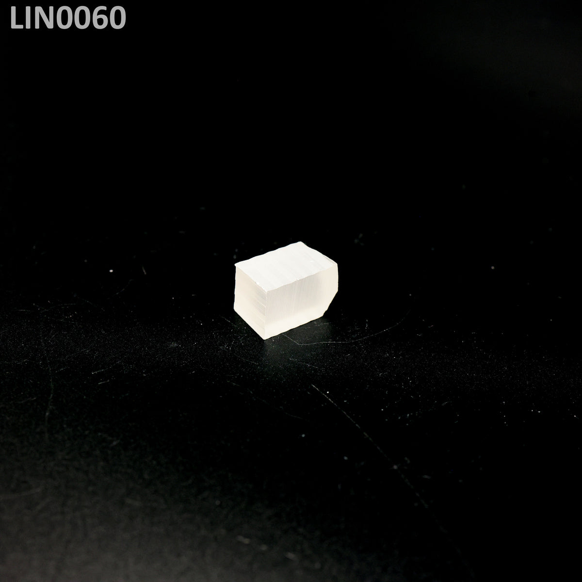 Lithium Niobate : LIN0060