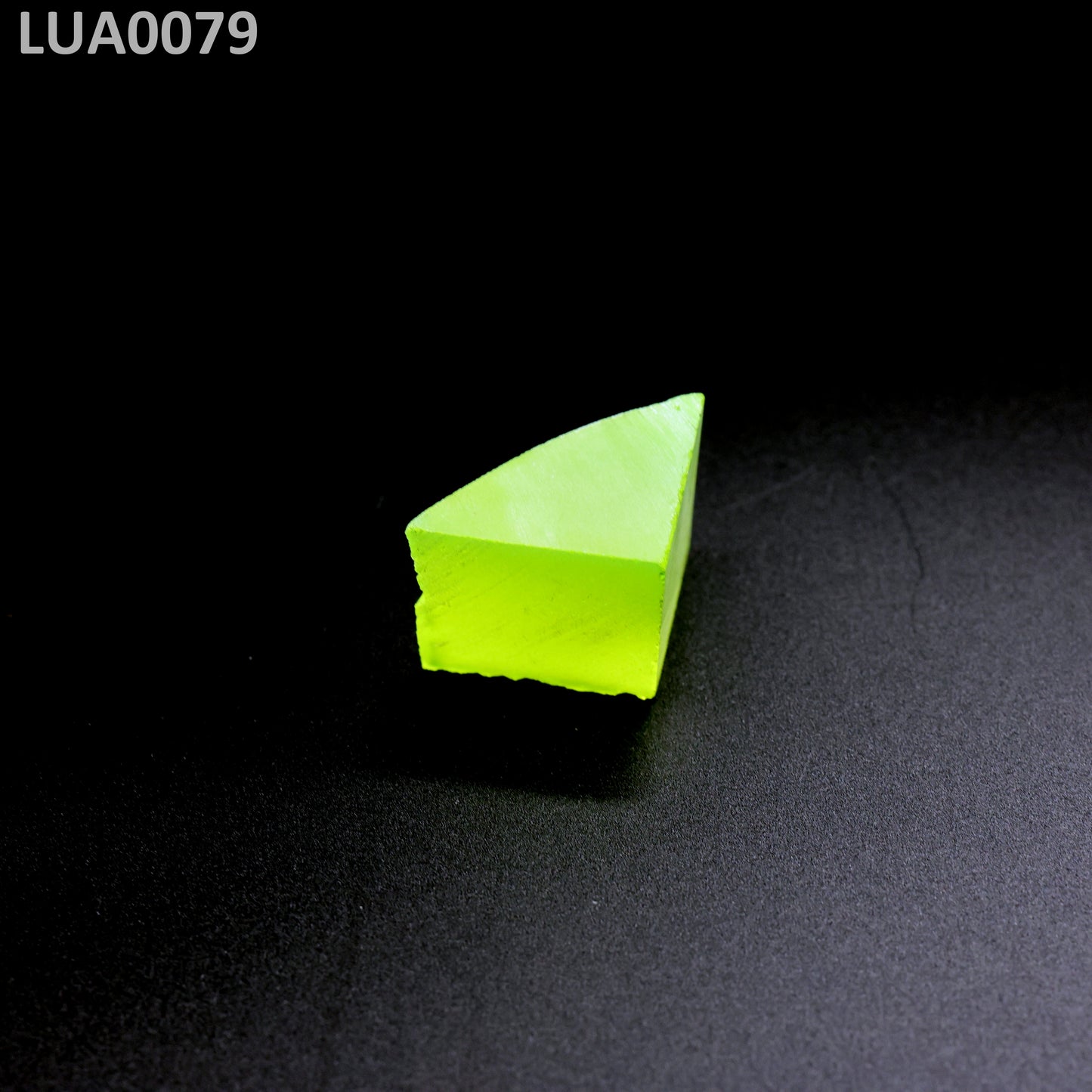Lutetium Aluminum Garnet LuAG : LUA0079