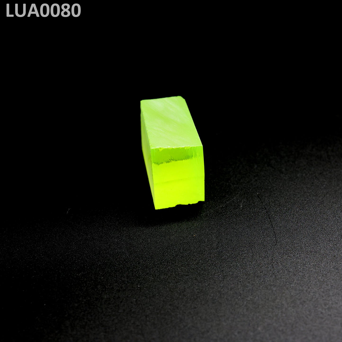 Lutetium Aluminum Garnet LuAG : LUA0080
