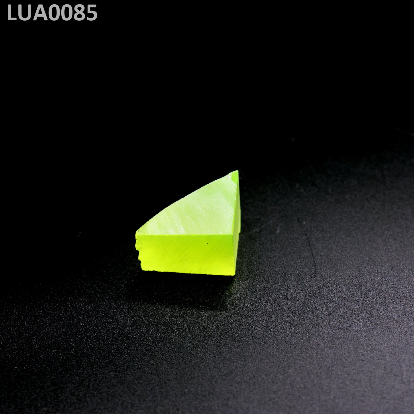 Lutetium Aluminum Garnet LuAG : LUA0085