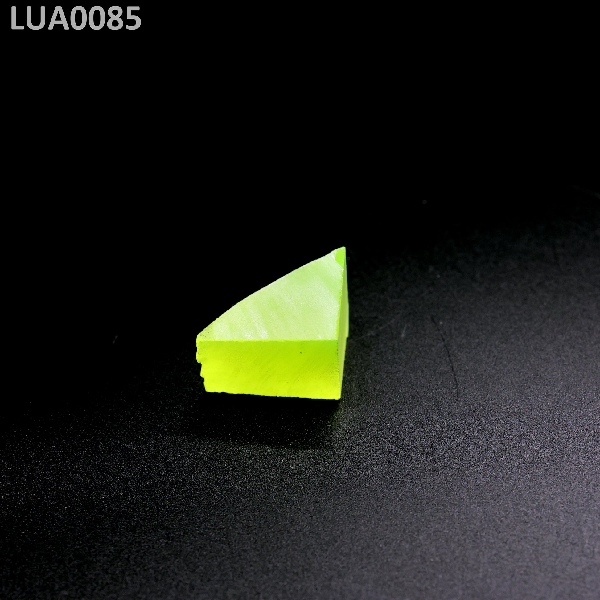 Lutetium Aluminum Garnet LuAG : LUA0085